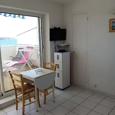 Charming Studio In With A Stunning View Royan